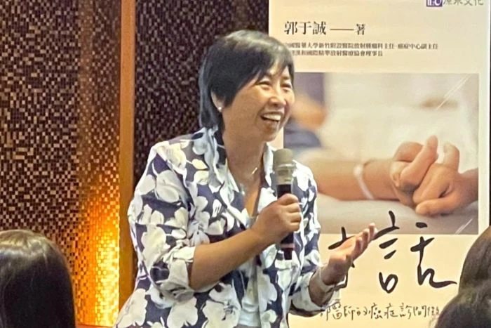 讓自己的生命成為一道光 照耀自己 也點亮他人